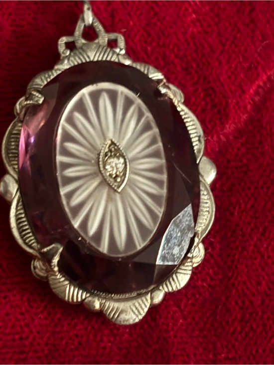 Jewelry - Gorgeous, vintage silver camphor glass,  necklace